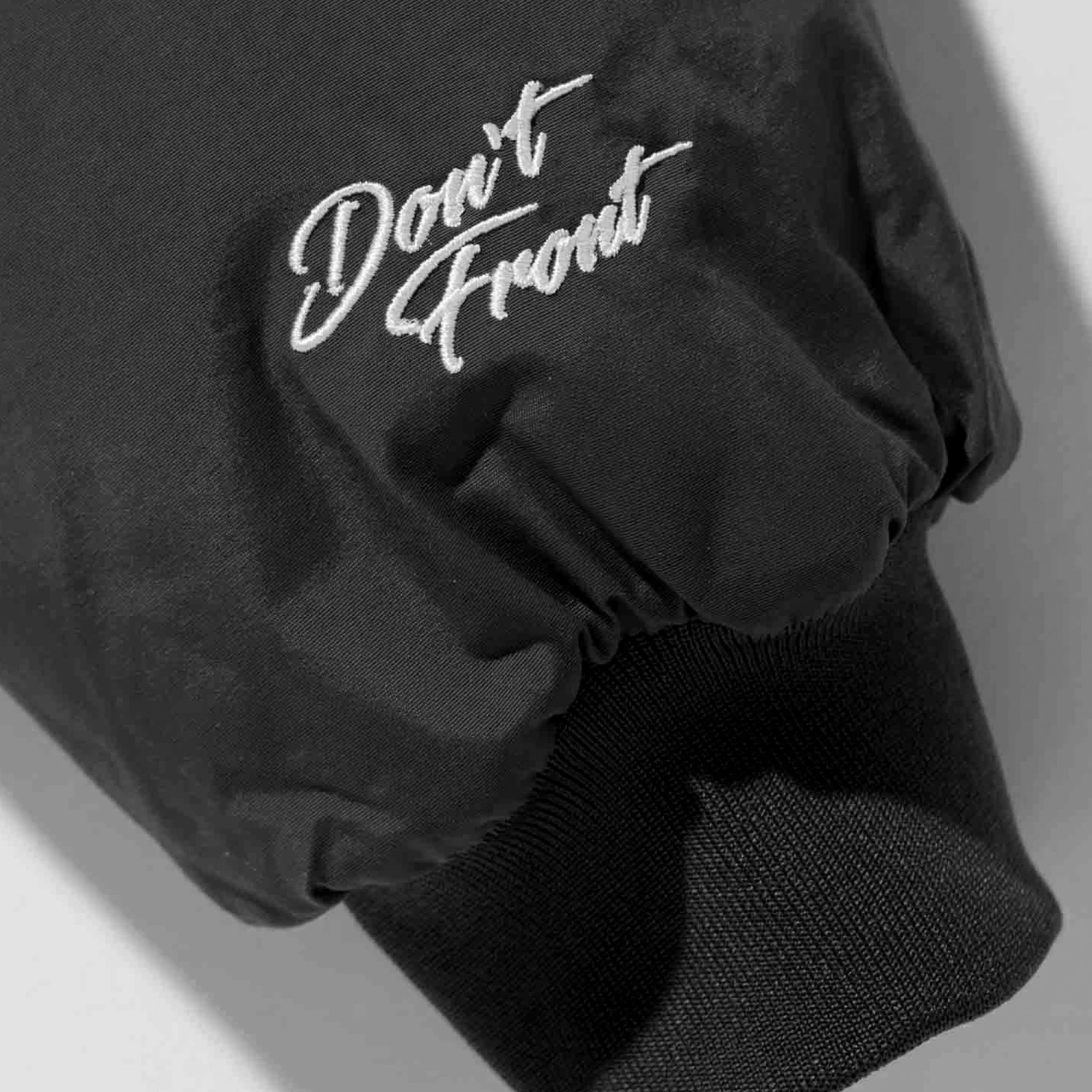 X-Large Mens Nylon Puffer Jacket 5 X-Large Mens Nylon Puffer Jacket - Image 3