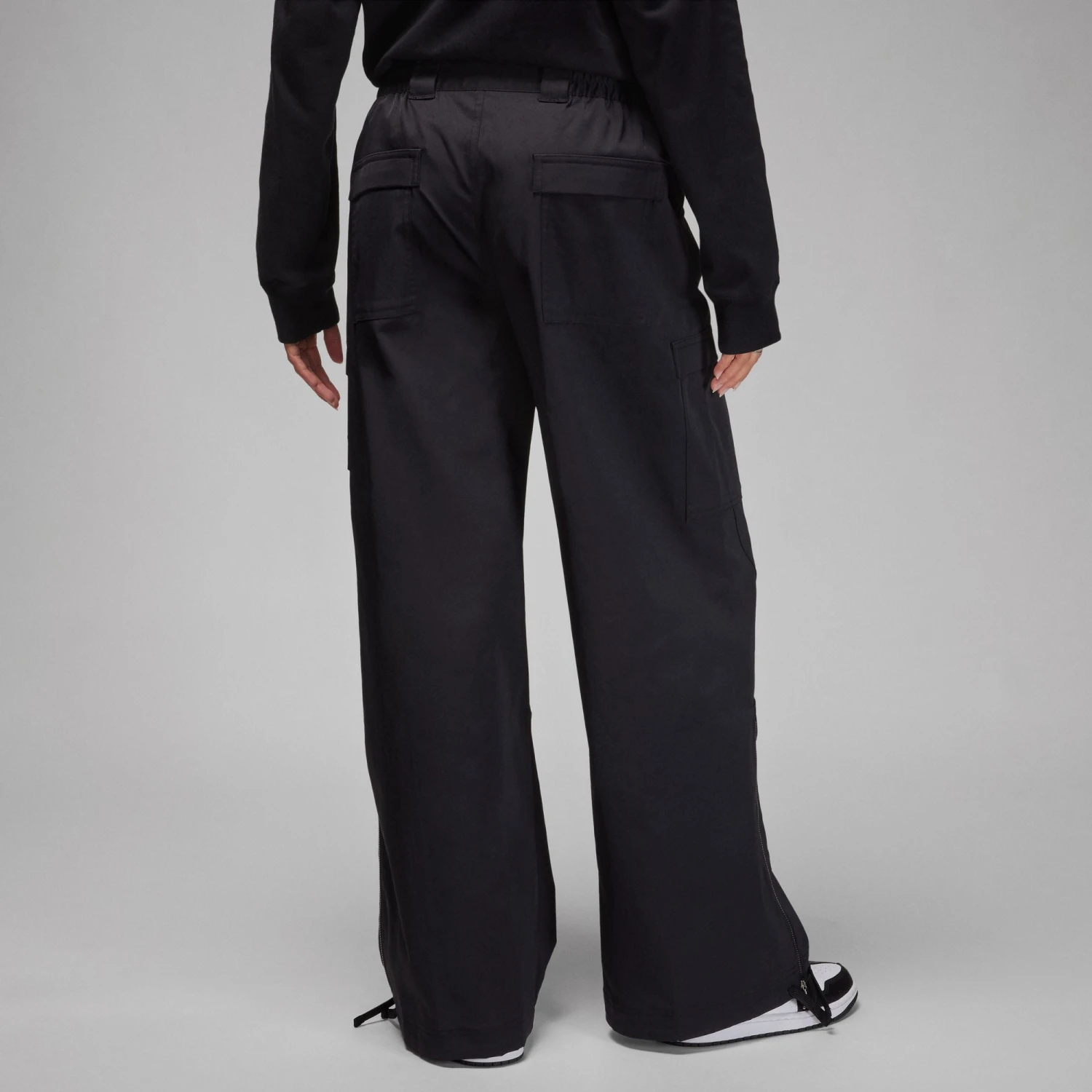 Air Jordan Womens Heavyweight Chicago Pants 5 Air Jordan Womens Heavyweight Chicago Pants - Image 3
