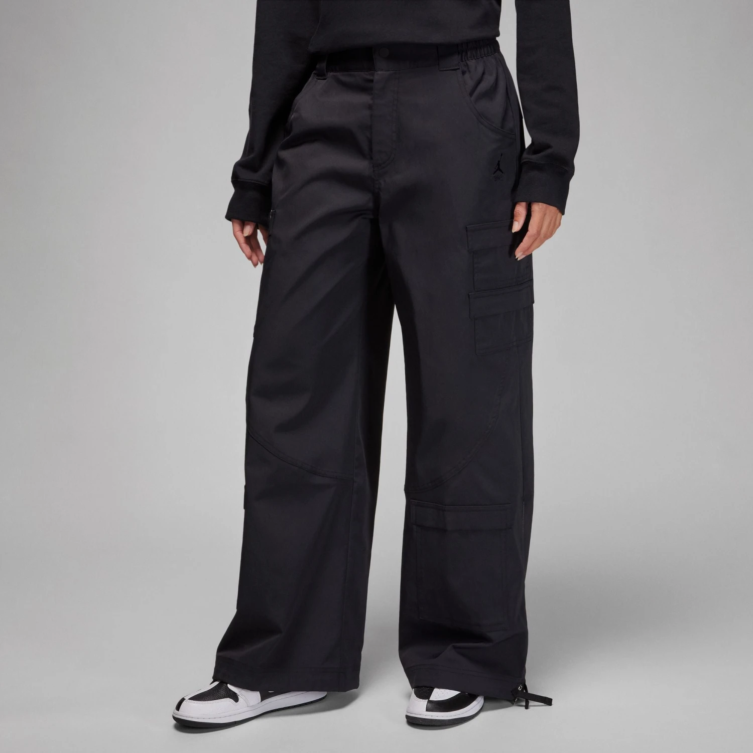 Air Jordan Womens Heavyweight Chicago Pants 4 Air Jordan Womens Heavyweight Chicago Pants - Image 2